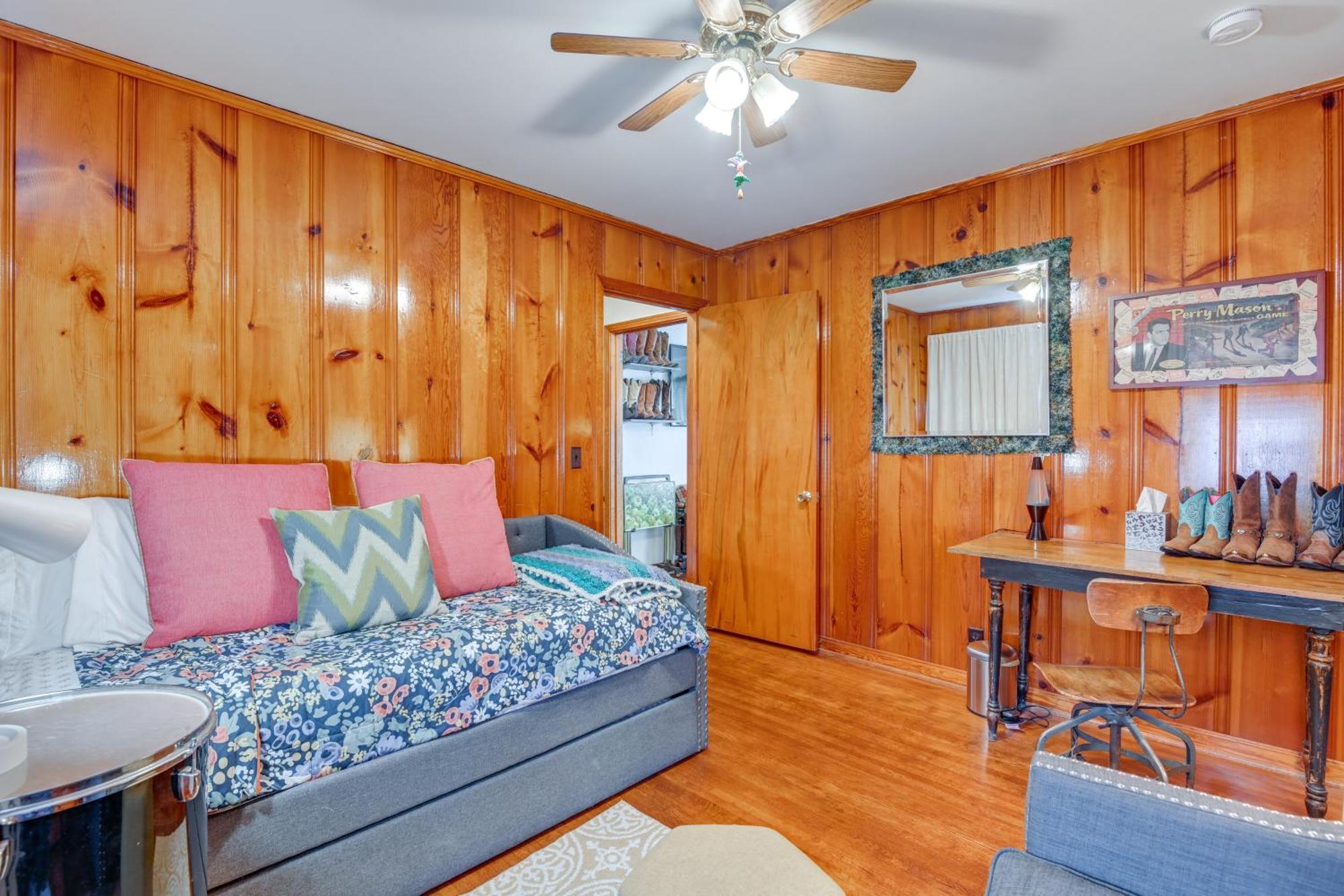 6 Mi To Downtown 70S-Themed Home In Nashville! Eksteriør billede